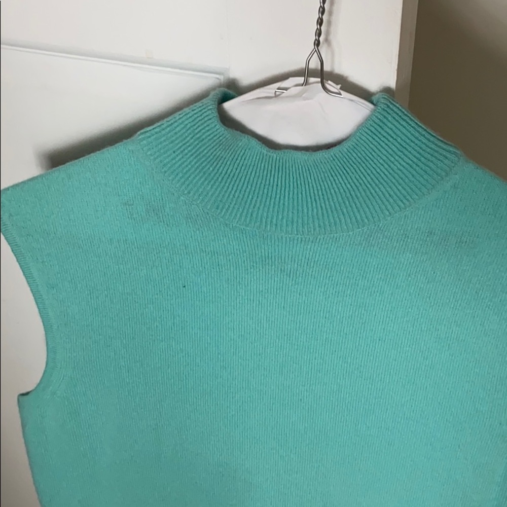 100 percent cashmere sweater